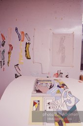 From Mural with Blue Brushstroke. New York City, 1985-86photo©Bob Adelman estate. Artwork©Estate of Roy Lichtenstein.