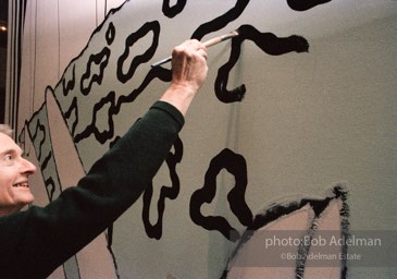 From Mural with Blue Brushstroke. New York City, 1985-86photo©Bob Adelman estate. Artwork©Estate of Roy Lichtenstein.