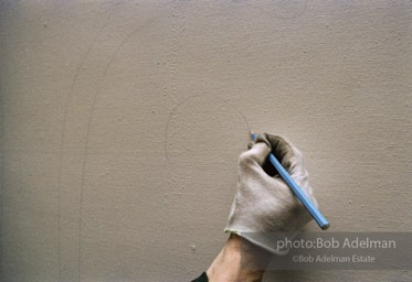 From Mural with Blue Brushstroke. New York City, 1985-86photo©Bob Adelman estate. Artwork©Estate of Roy Lichtenstein.