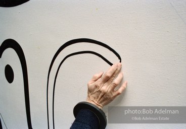 From Mural with Blue Brushstroke. New York City, 1985-86photo©Bob Adelman estate. Artwork©Estate of Roy Lichtenstein.