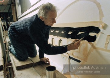 From Mural with Blue Brushstroke. New York City, 1985-86photo©Bob Adelman estate. Artwork©Estate of Roy Lichtenstein.