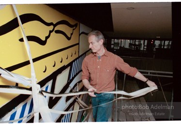 From Mural with Blue Brushstroke. New York City, 1985-86photo©Bob Adelman estate. Artwork©Estate of Roy Lichtenstein.