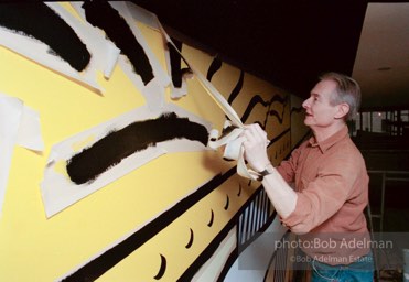 From Mural with Blue Brushstroke. New York City, 1985-86photo©Bob Adelman estate. Artwork©Estate of Roy Lichtenstein.
