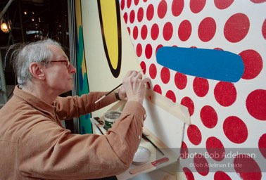 From Mural with Blue Brushstroke. New York City, 1985-86photo©Bob Adelman estate. Artwork©Estate of Roy Lichtenstein.