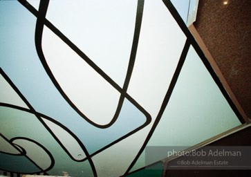 From Mural with Blue Brushstroke. New York City, 1985-86photo©Bob Adelman estate. Artwork©Estate of Roy Lichtenstein.