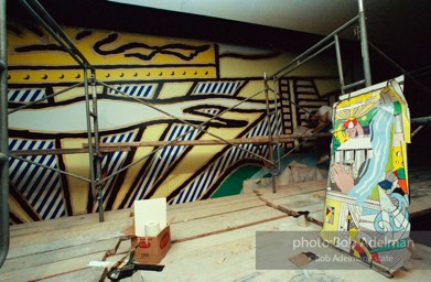 From Mural with Blue Brushstroke. New York City, 1985-86photo©Bob Adelman estate. Artwork©Estate of Roy Lichtenstein.