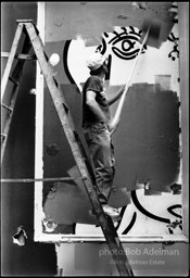 Roy Lichtenstein. Greene Street Mural, Leo Castelli Gallery. December 1983 through January 1984. photo©Bob Adelman Estate. Artwork ©Estate of Roy Lichtenstein.