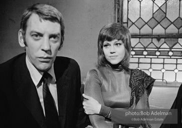 Donald Sutherland and Jane Fonda on the set during filming of the 1971 movie KLUTE.