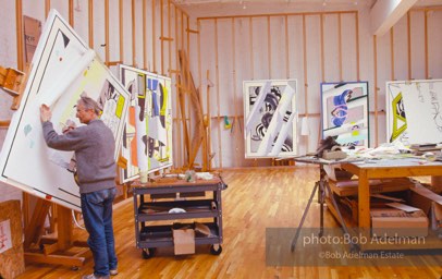 Roy Lichtenstein works on 'Reflections on Senorita'.1989. photo:©Bob Adelman Estate, Artwork©Estate of Roy Lichtenstein